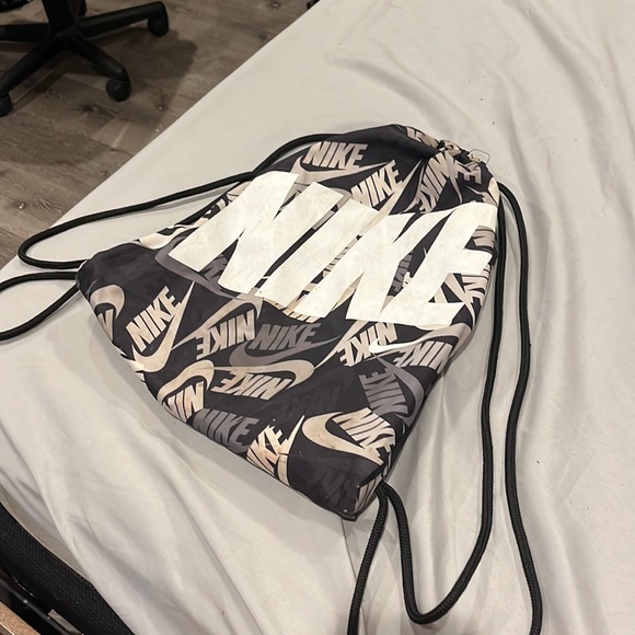 Draw string back for football, basketball, gym, ect. - Picture 3 of 3